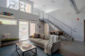 CozySuites TWO Stylish Apts, Monument Circle, Indy
